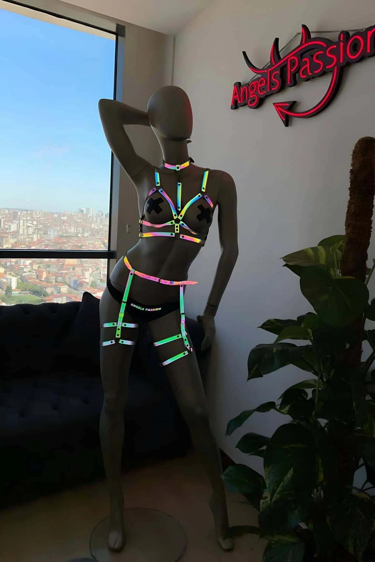 Üç parçalı reflektörlü harness set bel bandı ve göğüs harnesi kombini festival kıyafeti