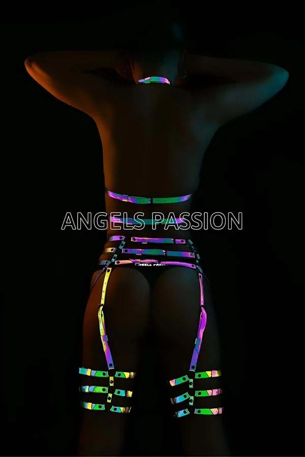 Hologram gökkuşağı rengi reflektörlü vücut harness takım gece ışığında parlayan PU bantlı üç parçalı set