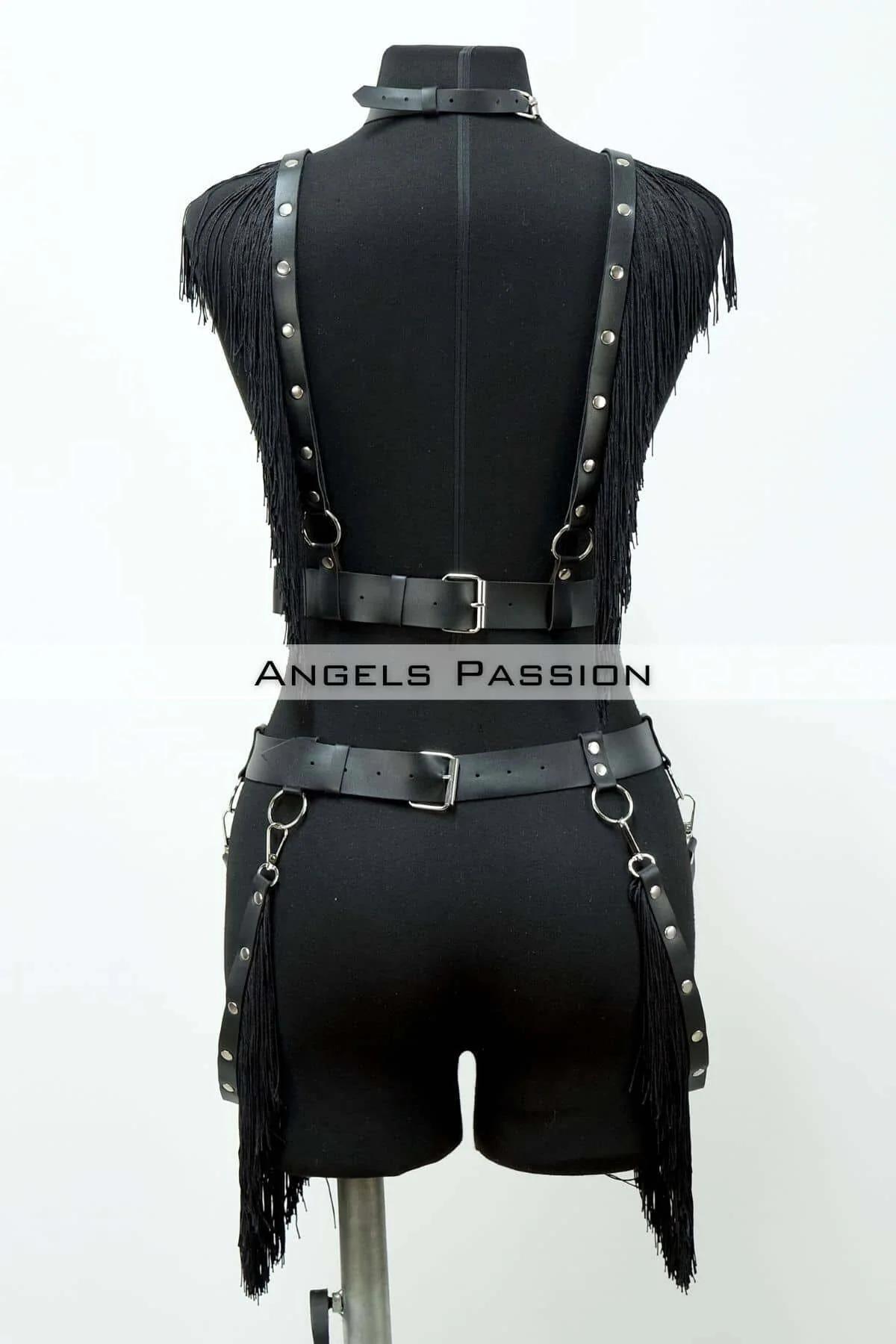 iki parçalı püsküllü harness takım yan görünüm metal toka ayar