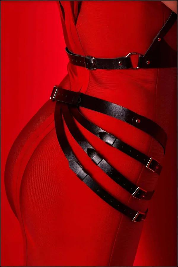 Full Body Harness with O-Ring Waist Detail