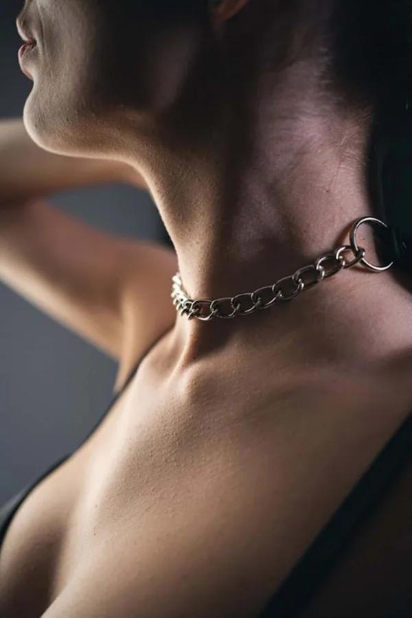 gümüş metal zincir deri choker tasma O-halkalı boyun aksesuarı siyah vegan deri bağlantılı