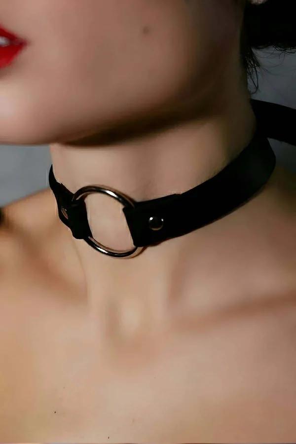 siyah vegan deri choker gümüş O-halka ve perçin detaylı ayarlanabilir boyun bandı