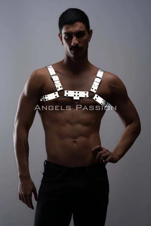 Reflektörlü beyaz erkek göğüs harness siyah metal O-ring ve perçinli H-biçimli partywear tasarımı