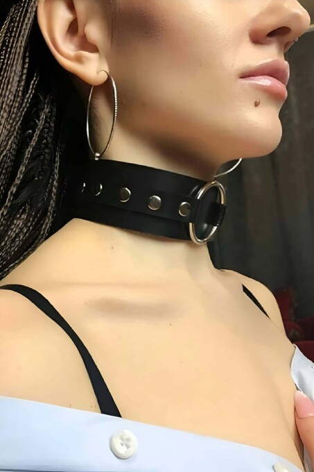 Adjustable Wide Leather Choker with Ring Detail - 1