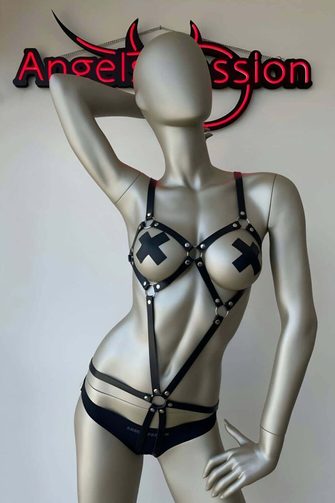 Body-Hugging Leather Fantasy Harness - 3