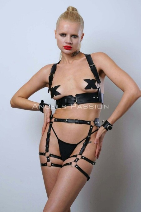 Cuffed Leather Harness Set for Fancy Women's Underwear - 9