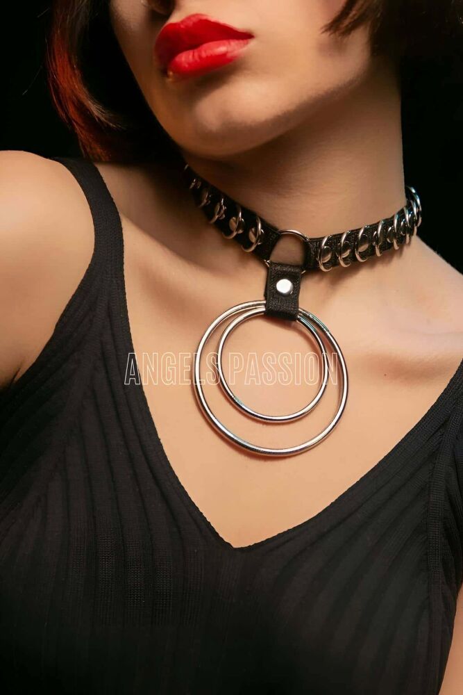 Elastic Rubber Choker with Ring Detail - 1