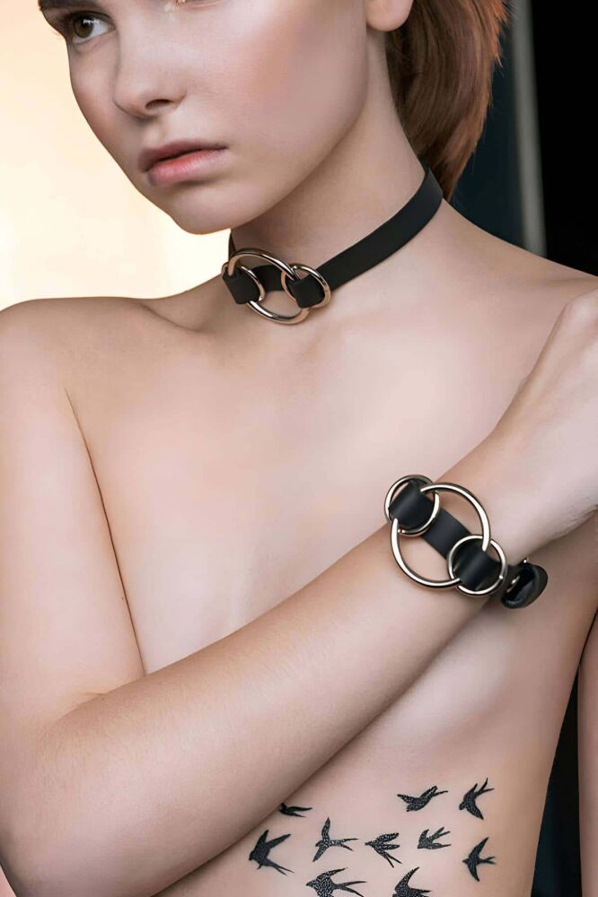 Interlocking Ring Collar and Bracelet Set - 2