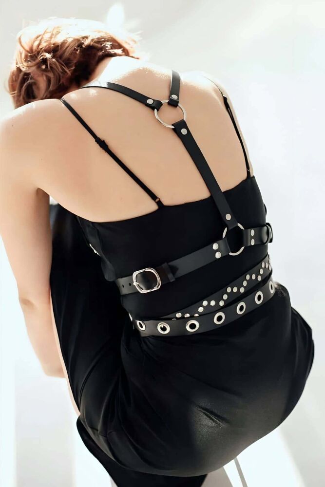 Leather Belt with Metal Hole Detail, Stylish Dress Accessory - 4