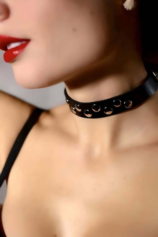 Leather Choker-Leash with Rivet Detail - 2