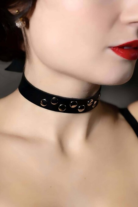 Leather Choker-Leash with Rivet Detail - 3