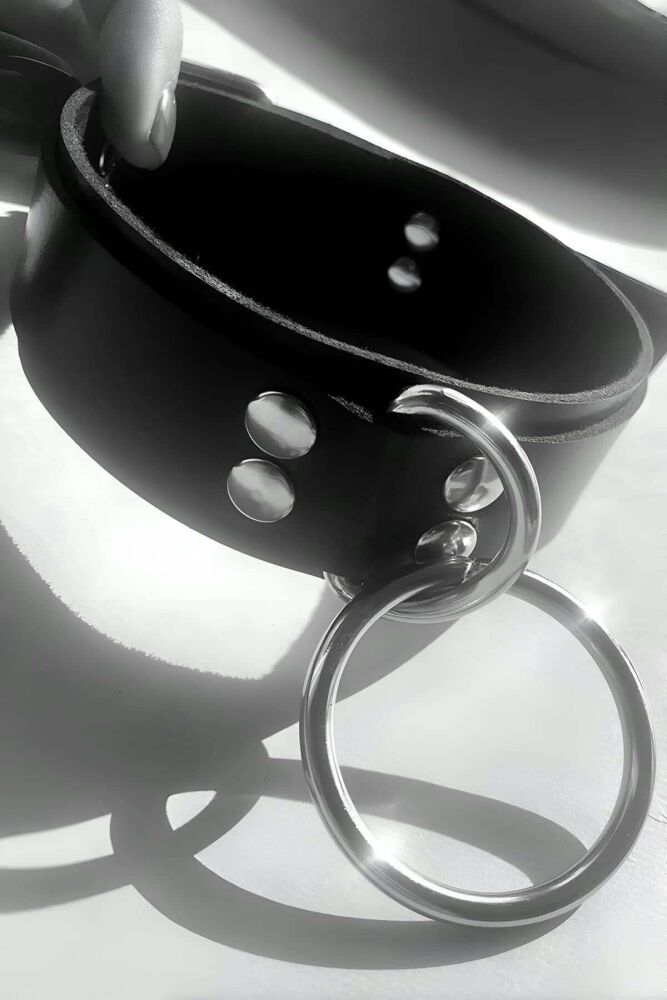 Leather Choker with Detailed Ring - 3