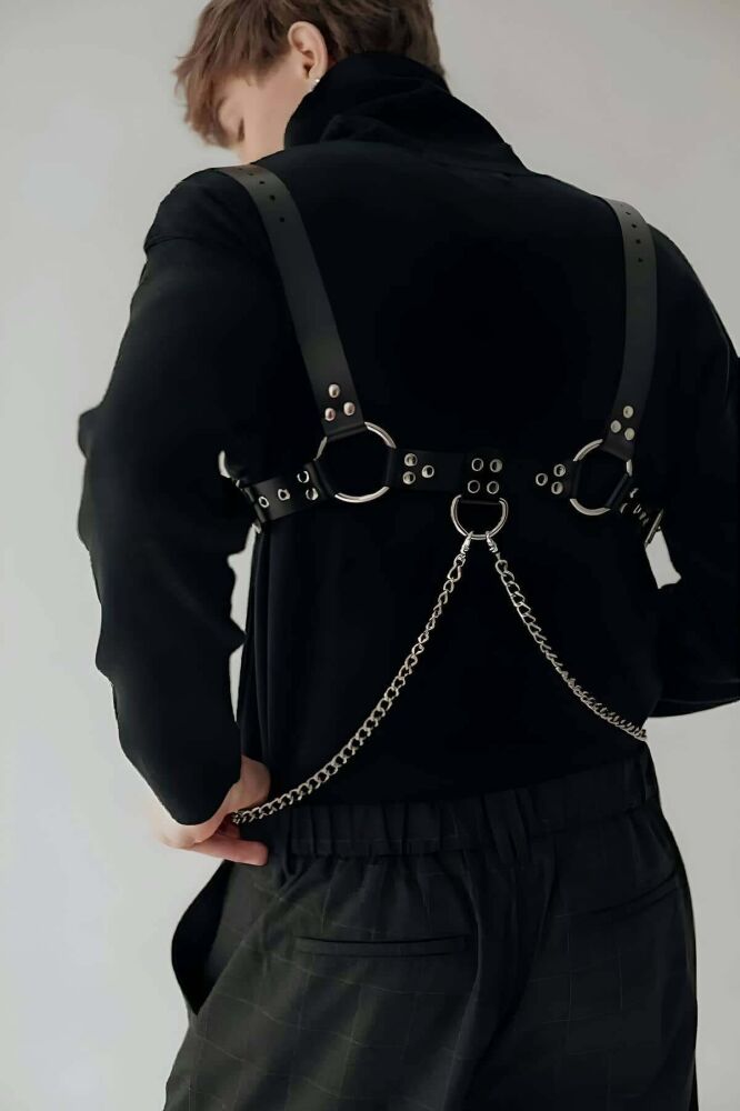 Men's Stylish Belt with Chain and Ring Detail - 2