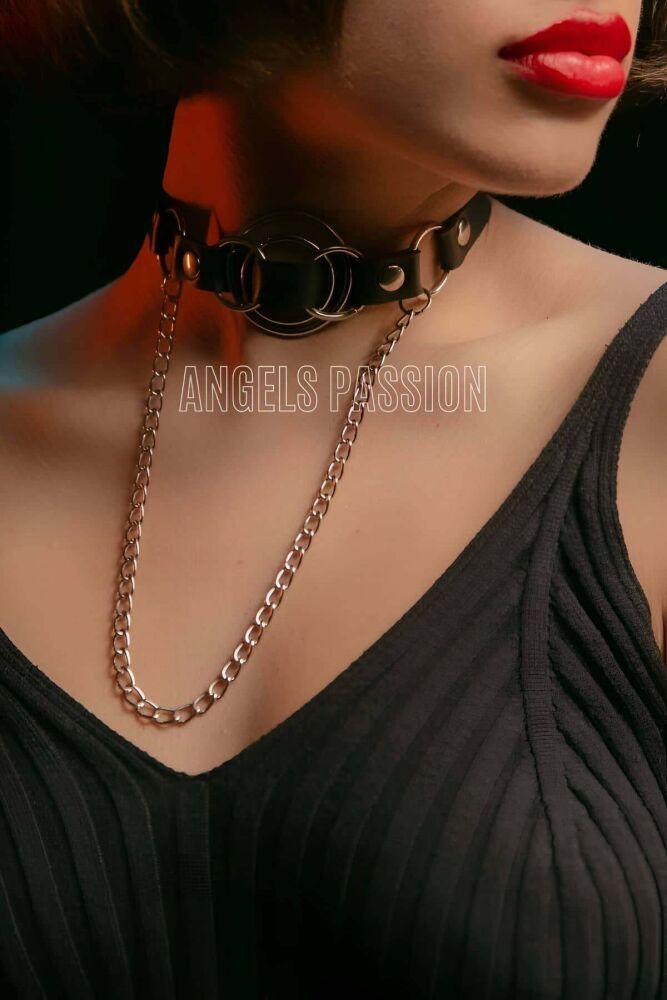 Multi-Style Leather Choker with Chain and Ring - 4