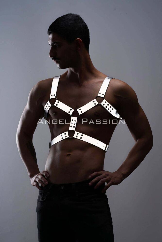 Reflective Men's Chest Harness for Dark Environments - 12