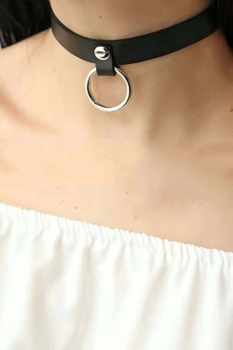 Stylish Leather Choker with Ring Detail - 1