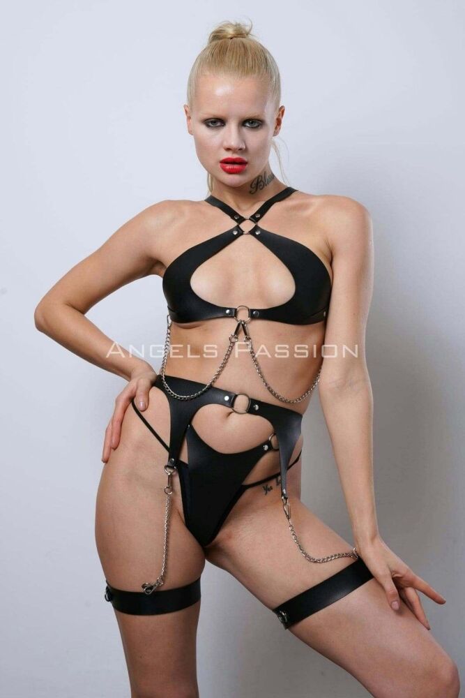 Stylish Leather Harness Lingerie Set for Club Wear - 1