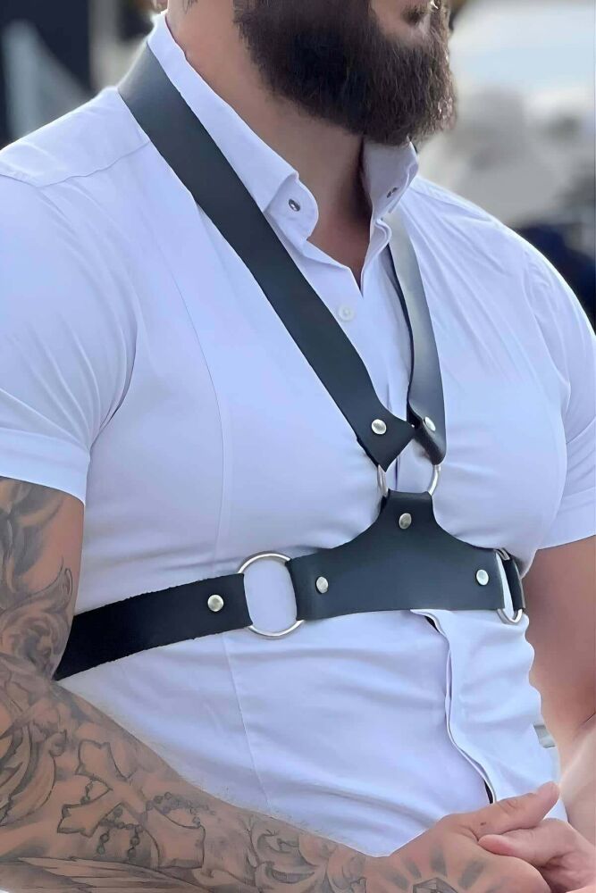 Stylish Leather Men's Belt, Shirt Harness Accessory - 1