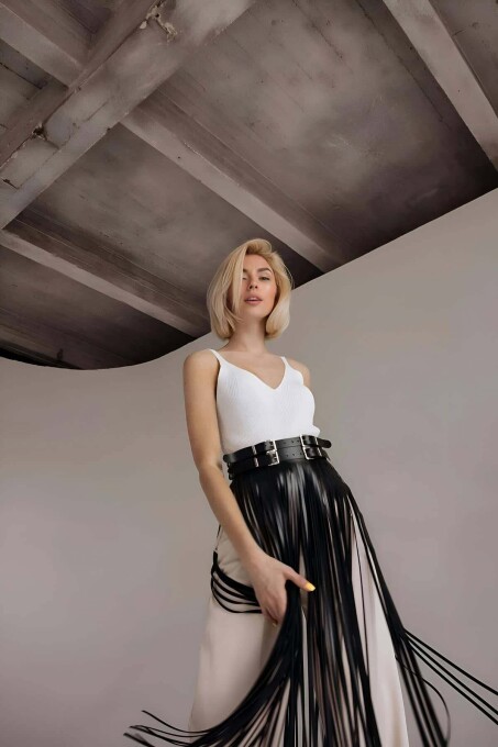 Stylish Tasseled Leather Skirt Above Waist with Harness - 4