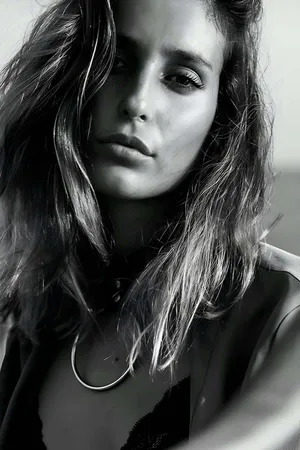 Choker Necklace with Large O-Ring - Bold & Stylish Accent