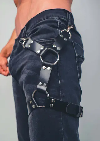 Mens Leather Leg Harness Adjustable Thigh Garter Strap Edgy Style