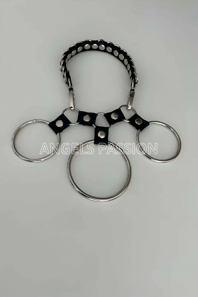 Edgy Faux Leather Choker Necklace