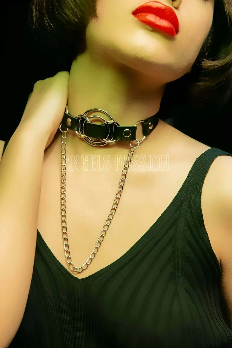 Black faux leather choker front view with
