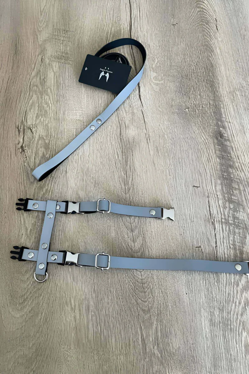 Reflective Body Harness Women Close-Up