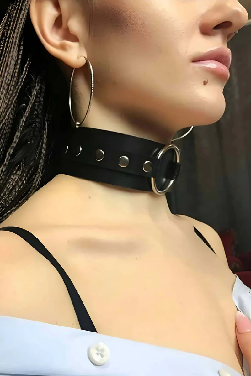 Wide Leather Choker Collar with O-Ring and Adjustable Snaps