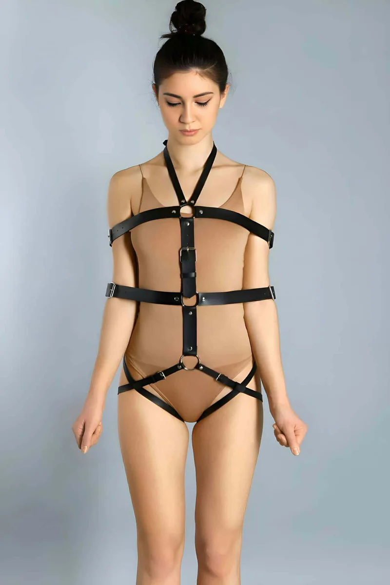 Siyah Suni Deri Tam Vücut Harness Kadın Ayarlanabilir O-Halka Detaylı