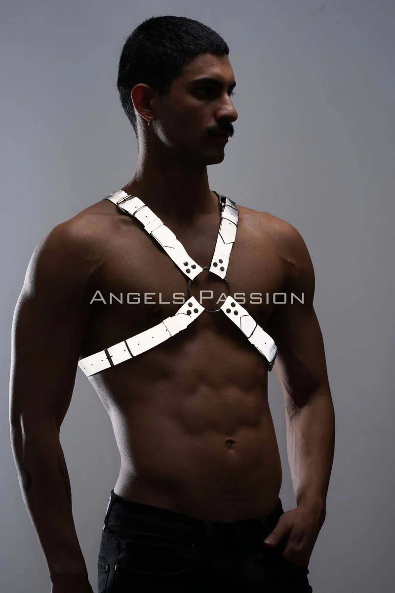Festival harness silver reflective chest harness with O