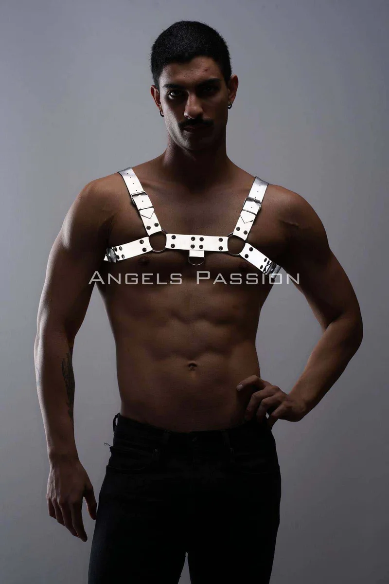 Reflective Harness Close-Up O