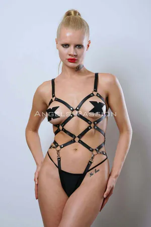 Leather Fancy Wear, Body-hugging Full Body Harness - APFT811