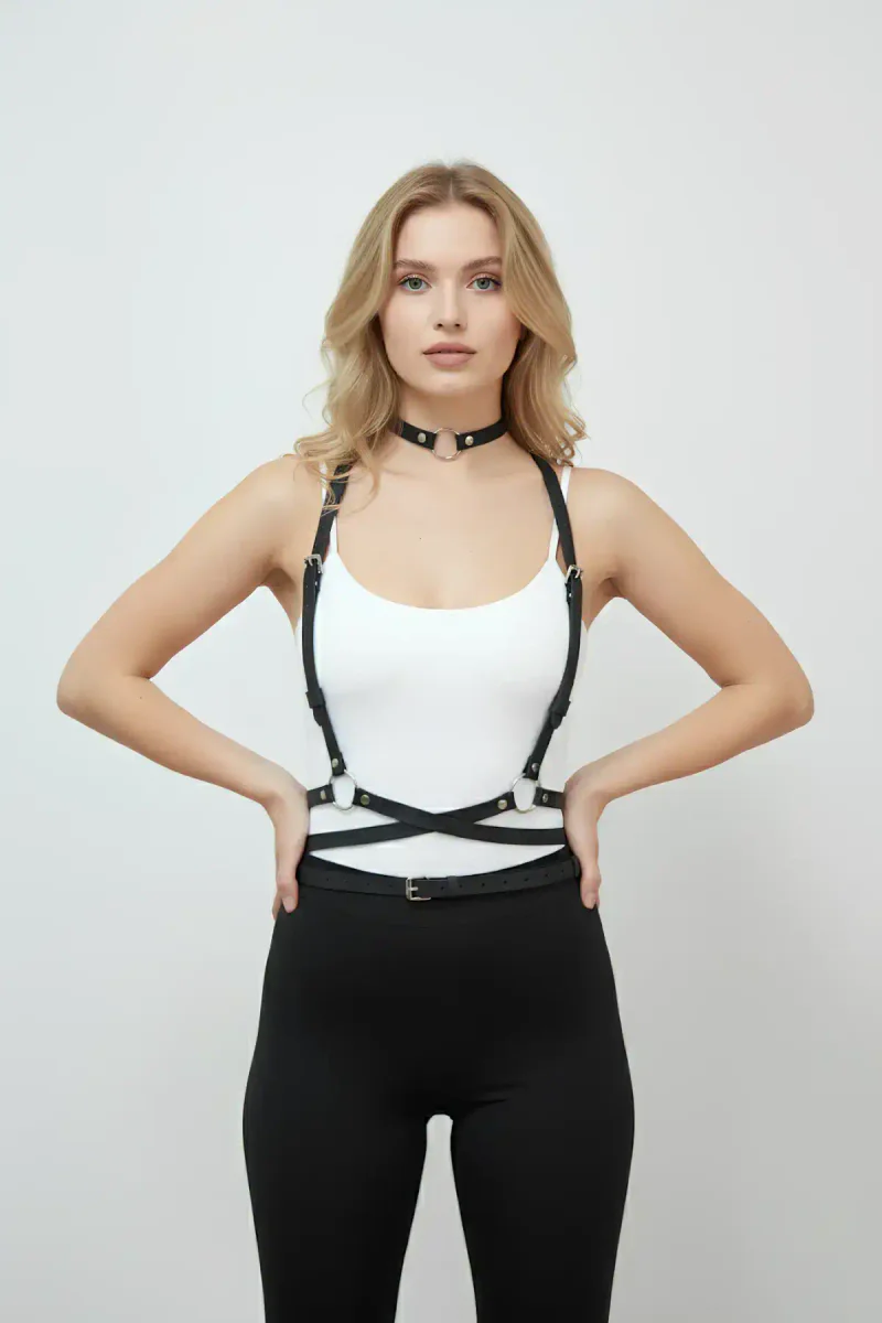 Adjustable chest harness set black