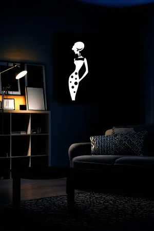 Retro Style Reflective Polka Dot Woman Silhouette Leather Wall Painting