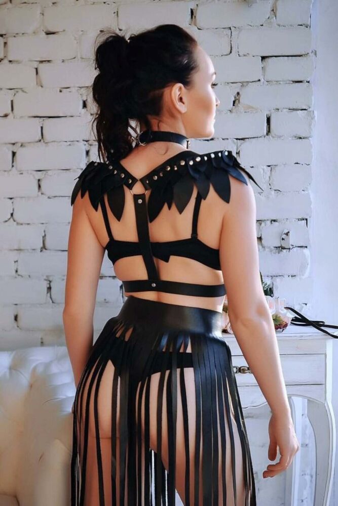 Winged Shoulder Harness and Tasseled Skirt Set - 1