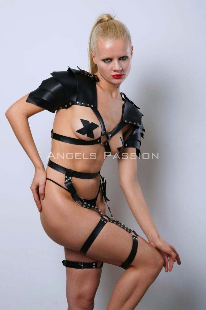 Women's Leather Gladiator Garter Harness for Cosplay - 3